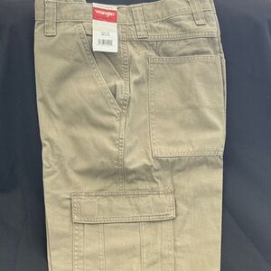Wrangler Men's Khaki Cargo Chinos